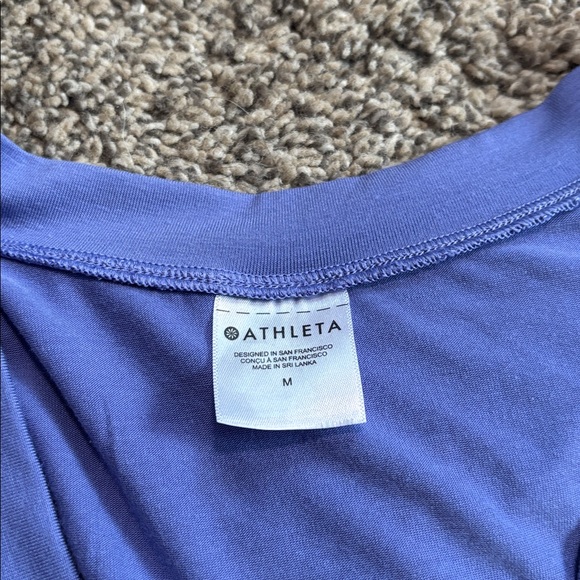 Athleta Shirt size medium - Picture 2 of 4